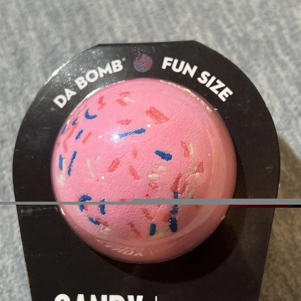 Da Bomb Bath Fizzers Cotton‎ Candy Bath Bomb with surprise inside - 3.5oz New